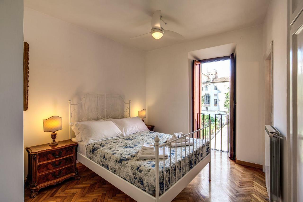 Campo Di Fiori 2 Bedroom Via Giulia Rome Bagian luar foto