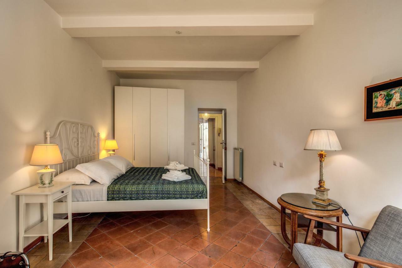 Campo Di Fiori 2 Bedroom Via Giulia Rome Bagian luar foto